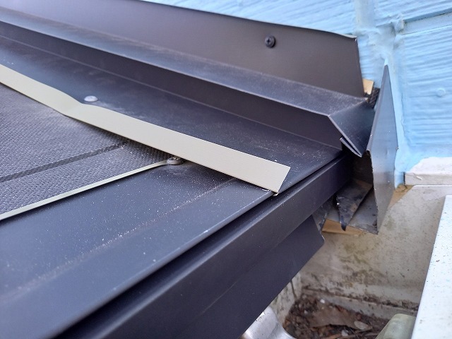 壁止まり板金加工